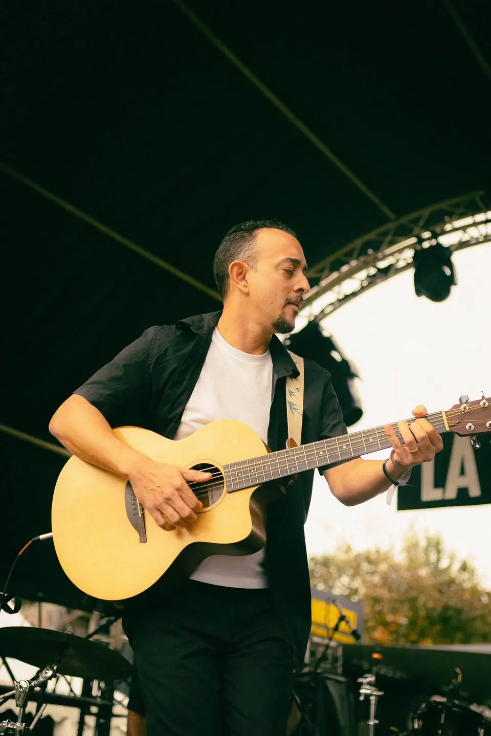Loïc, La Isla